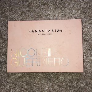 anastasia highlight pallet